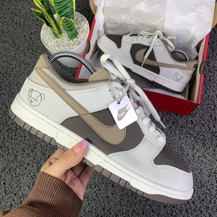 Dunk Low Teddy