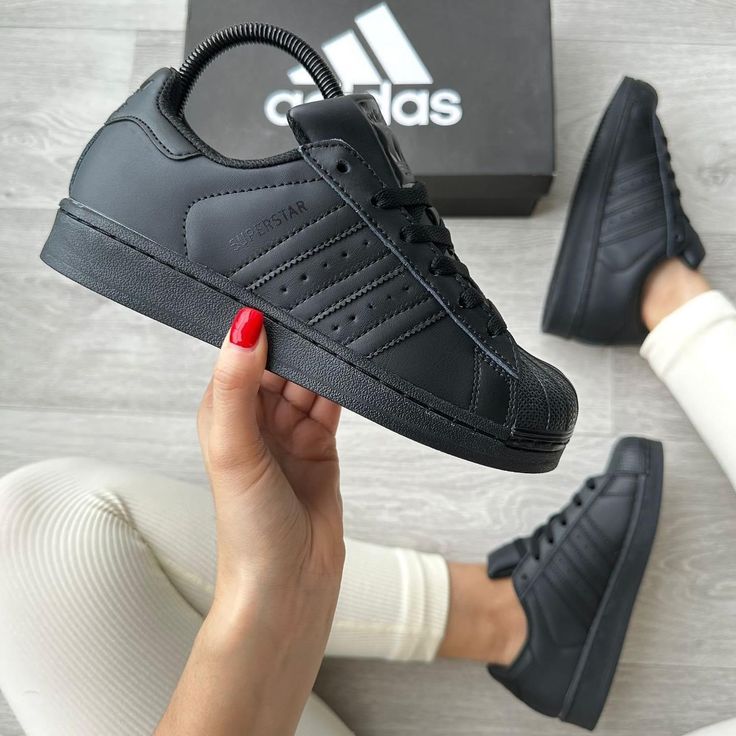Superstar Full Black
