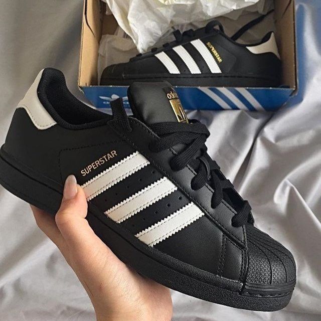 Superstar Black
