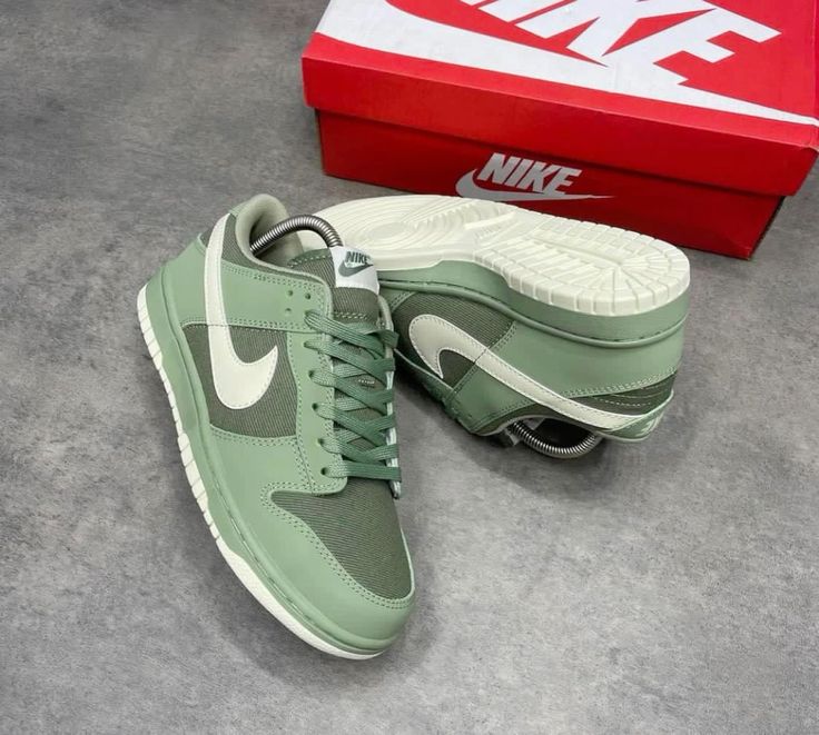 Dunk Low Oil Olive