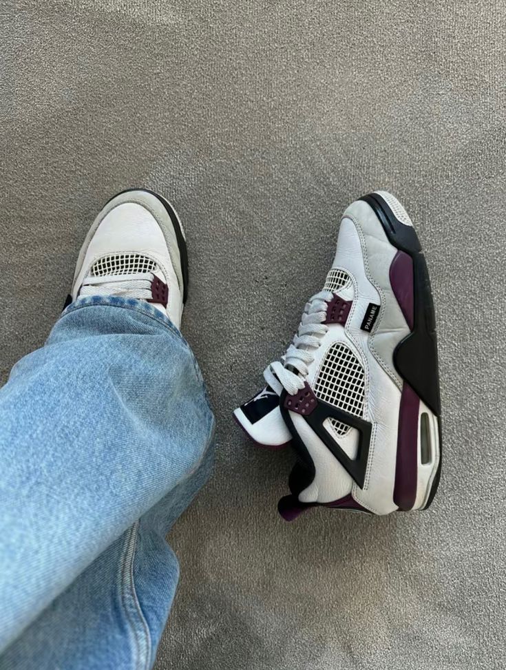 Jordan 4 PSG