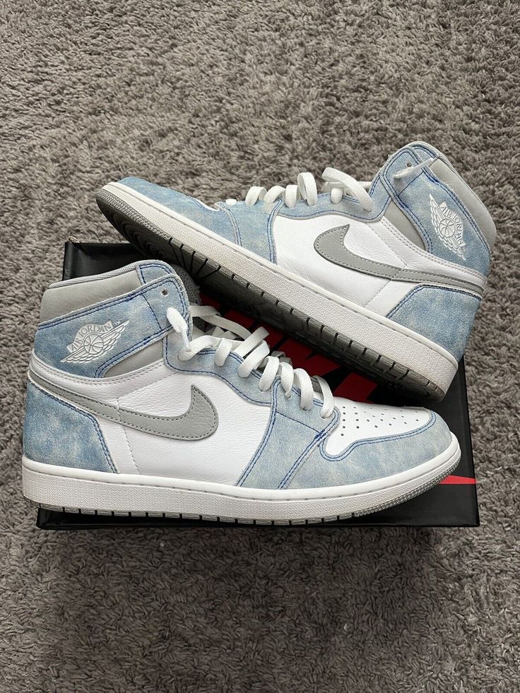 Jordan Hi Hyper Royal