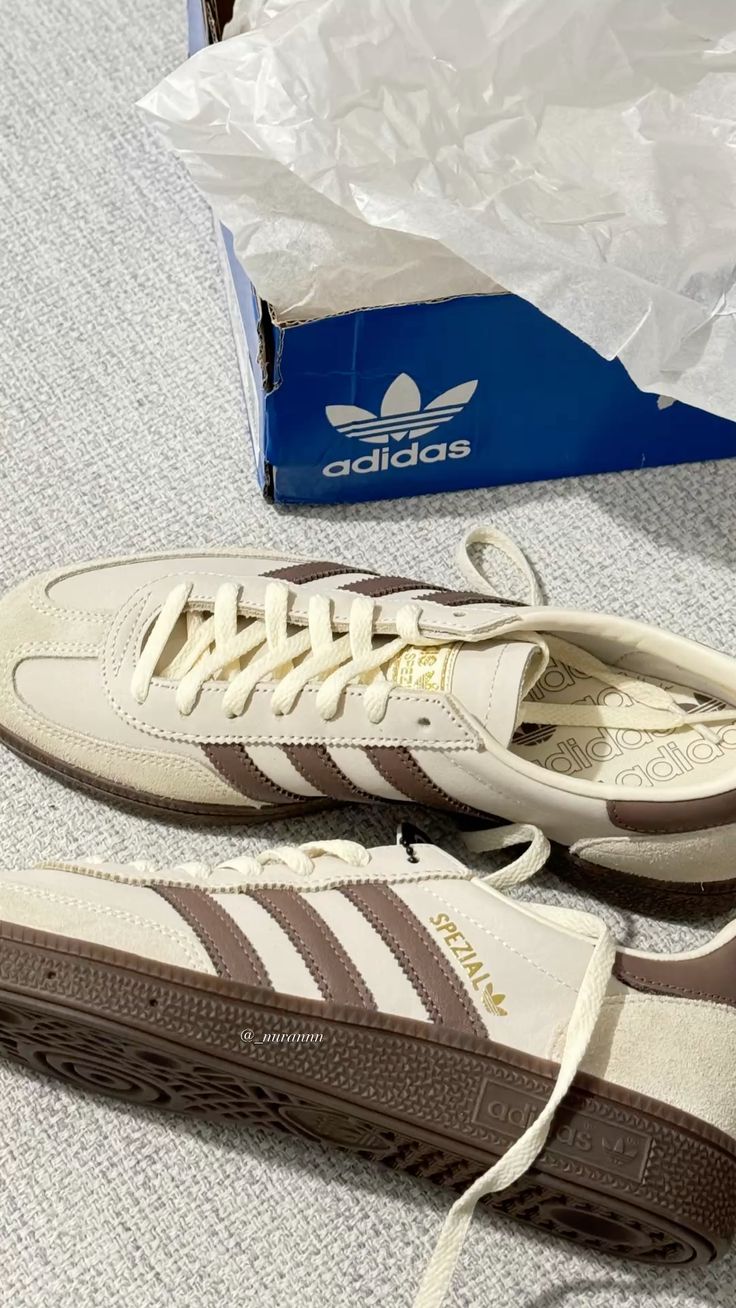 Spezial Cream White Brown