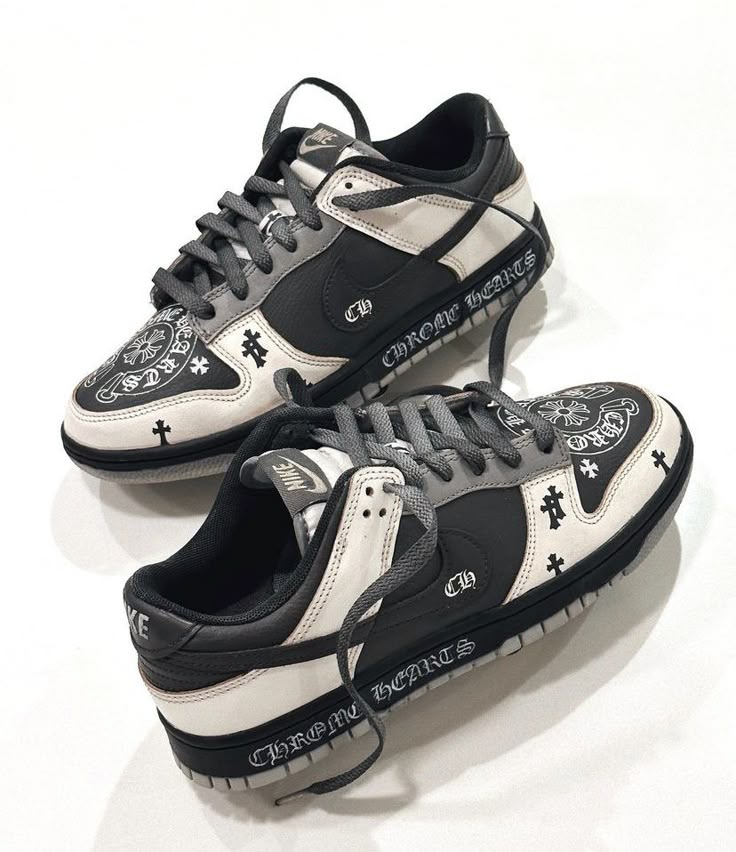 Dunk Low Chrome Heart