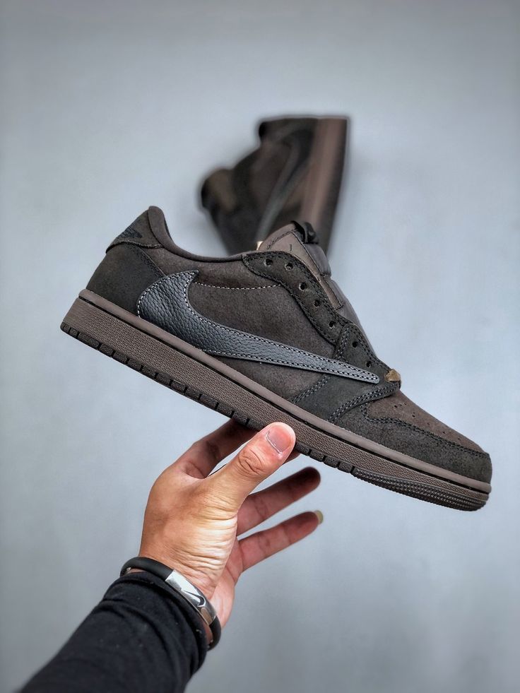 Jordan Low Velvet Brown