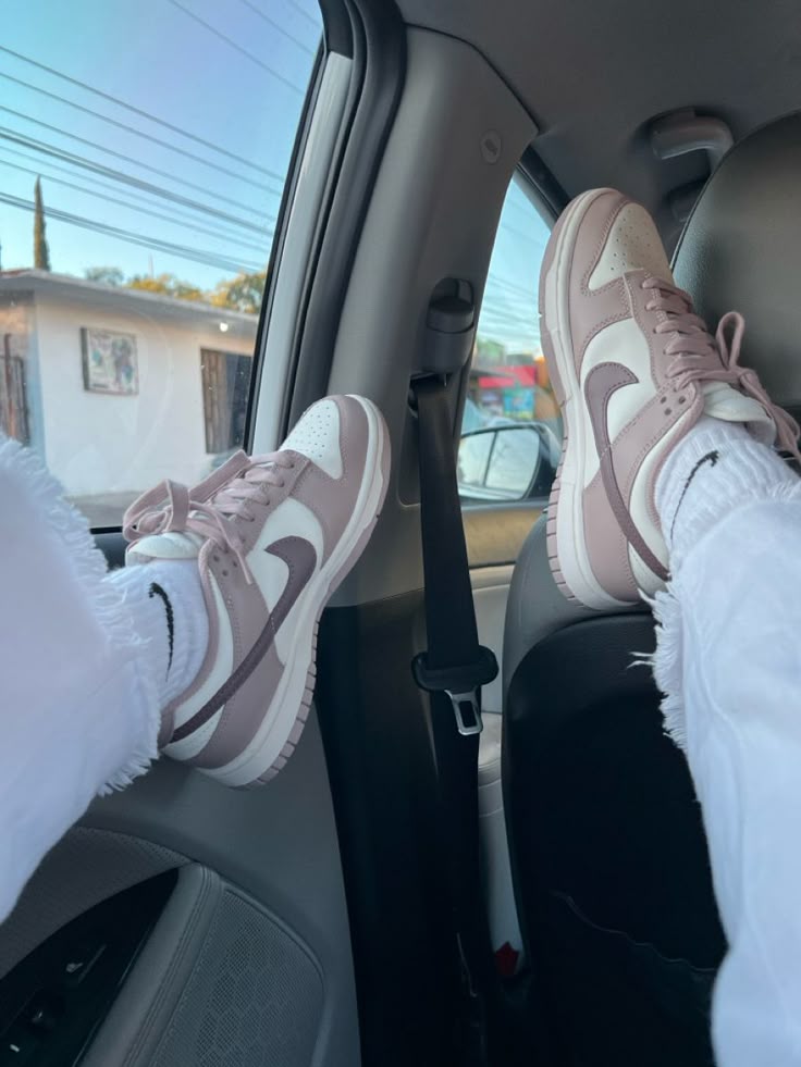 Dunk Low Taupe