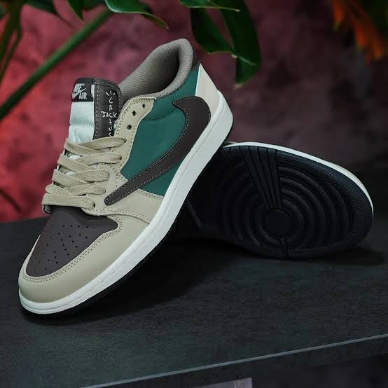 Jordan Low Reverse Mid Olive