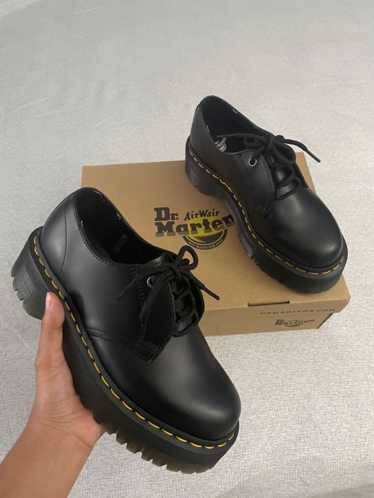 Dr Martens Low Black
