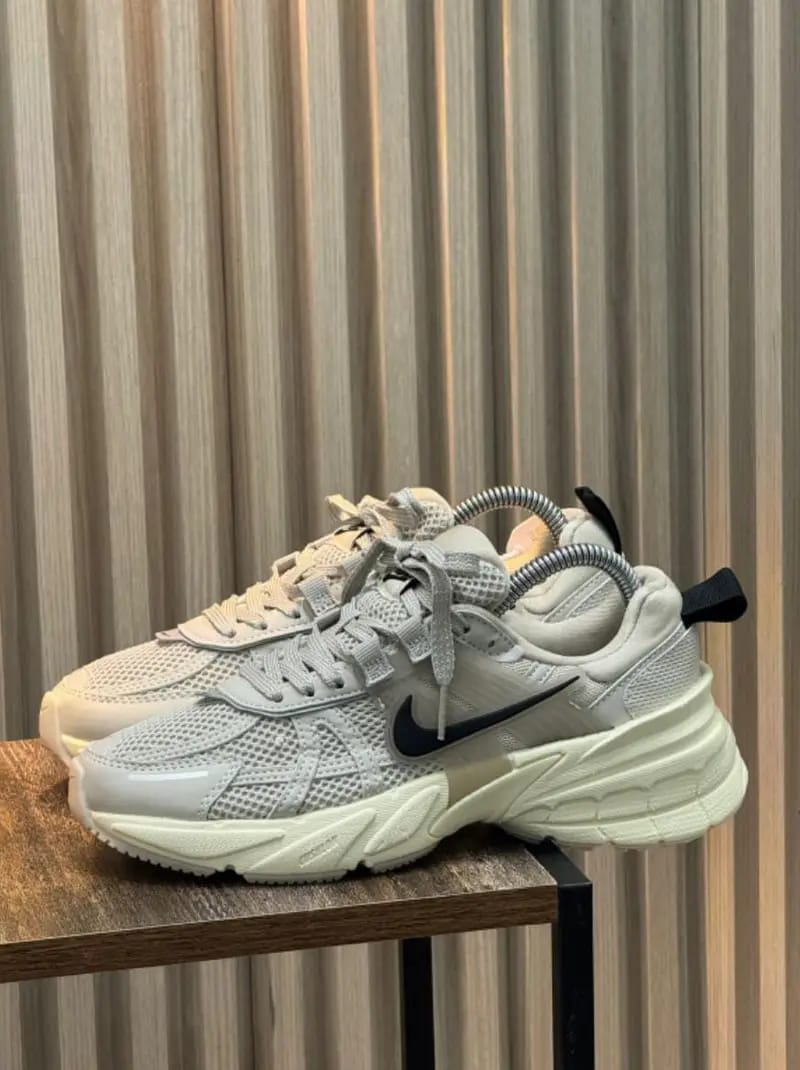 V2k Beige Brown