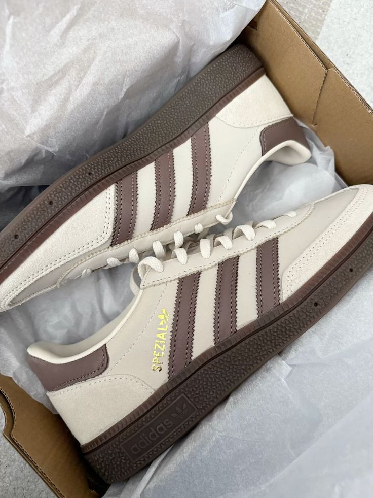 Spezial Cream White Brown