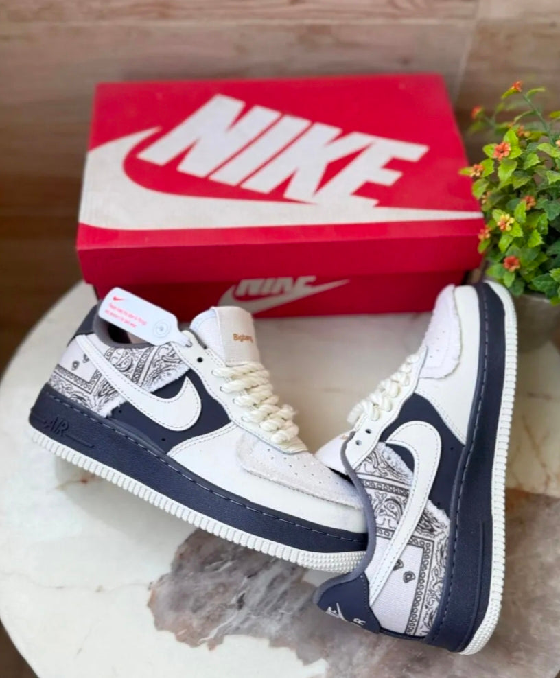 Airforce Paisely Grey