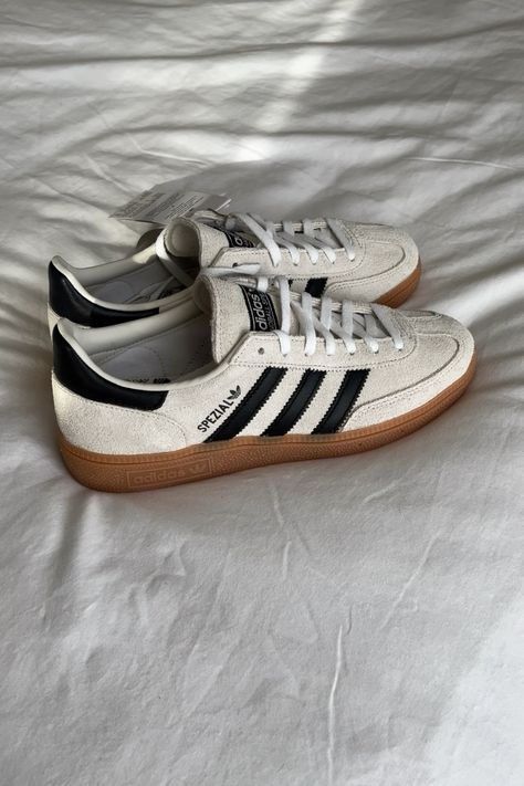 Spezial Ash White