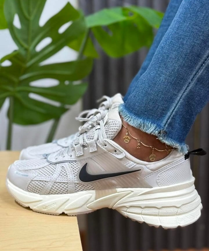 V2k Beige Brown