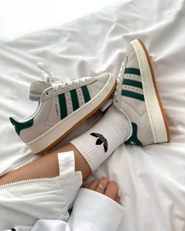 Campus Crystal Green