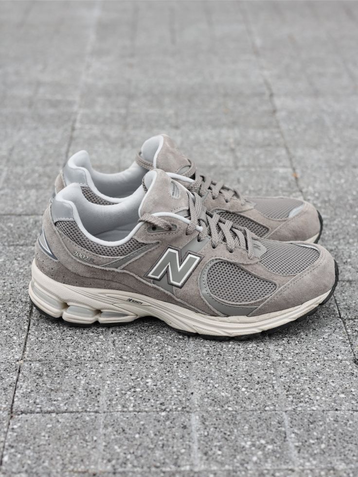 Nb 2002r