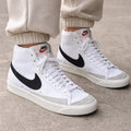 Blazer Mid 77