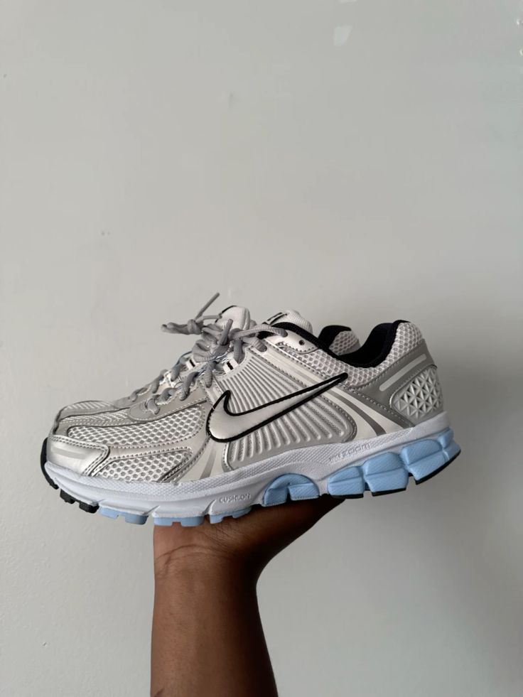 Vomero Blue Tint
