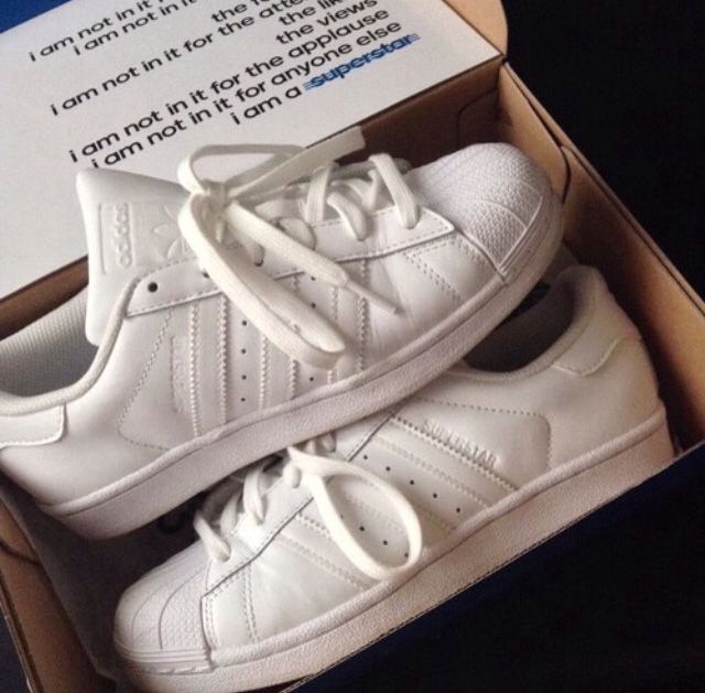 Superstar Full White