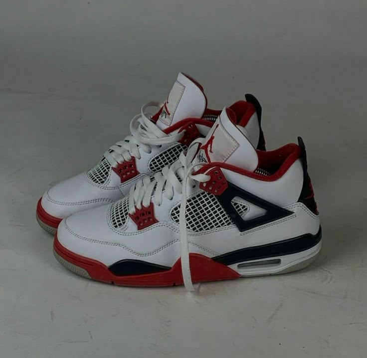 Jordan 4 Fire Red