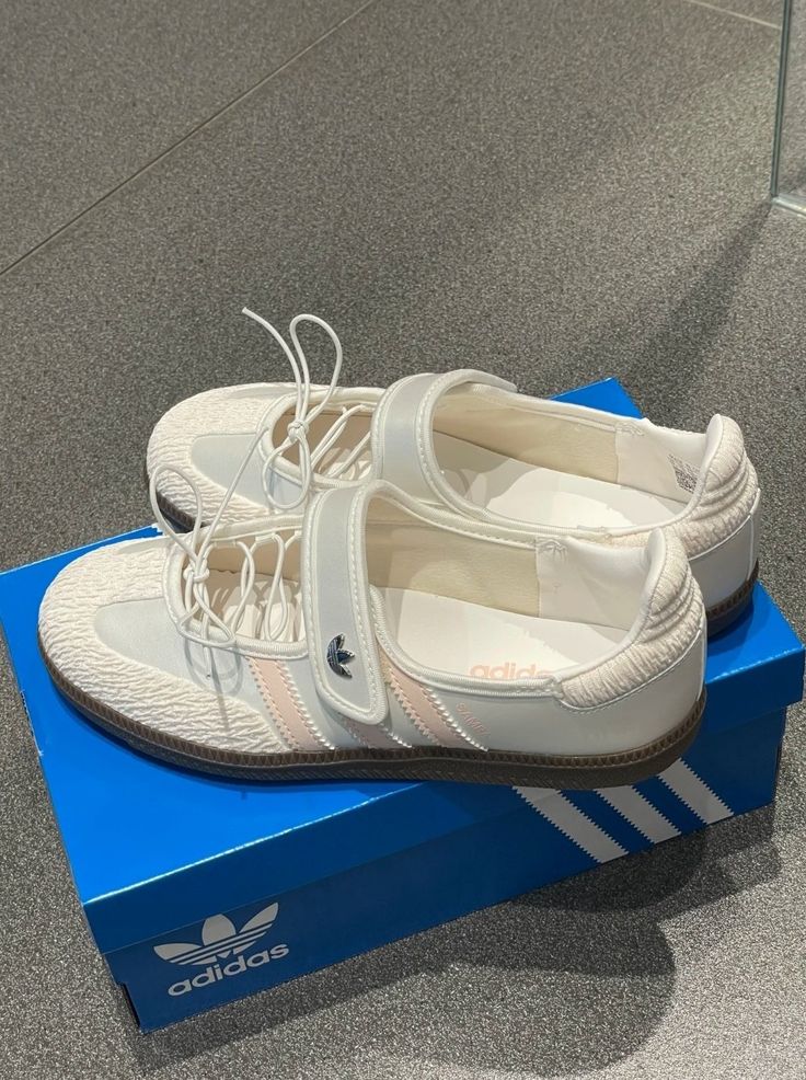 Samba Jane White Pink