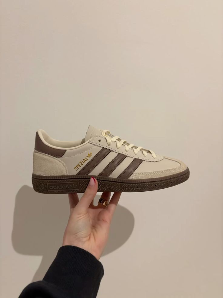 Spezial Cream White Brown