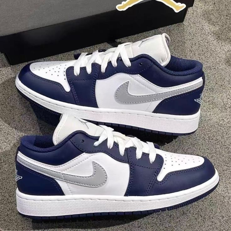 Jordan Low Midnight Navy