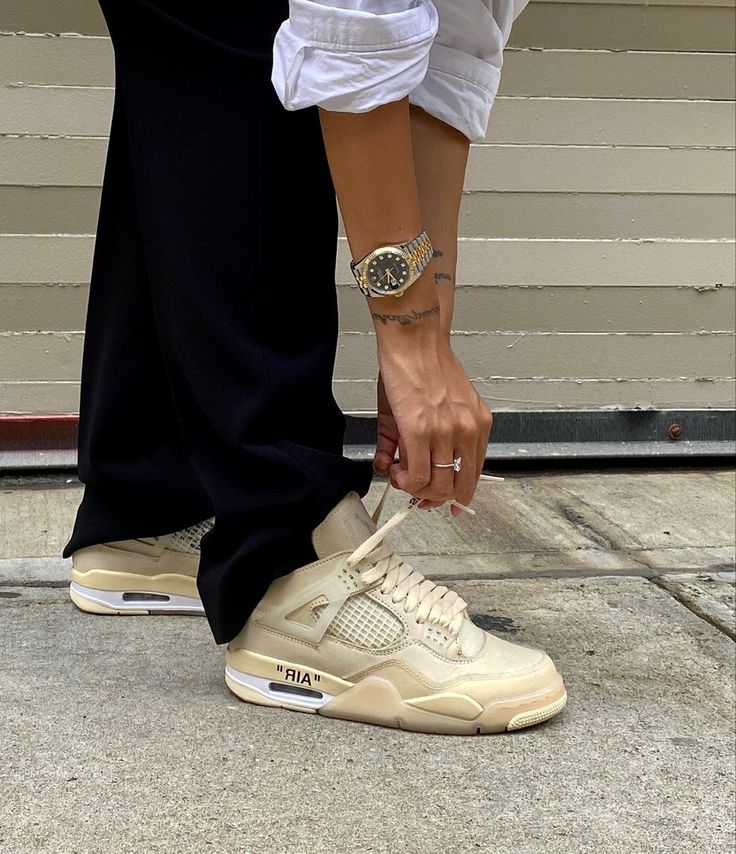Jordan 4 Off White