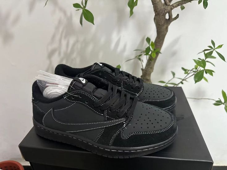 Jordan Low Phantom Black
