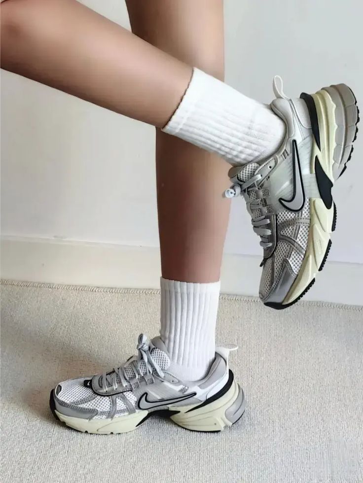 Nike V2k