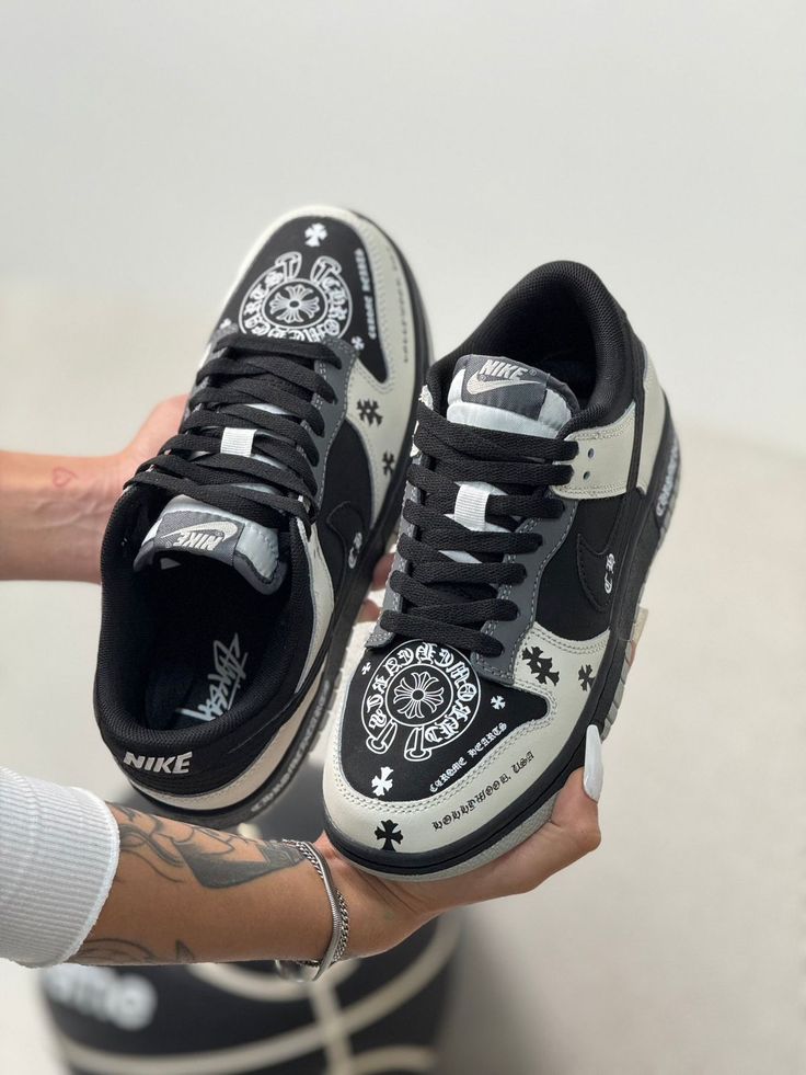Dunk Low Chrome Heart