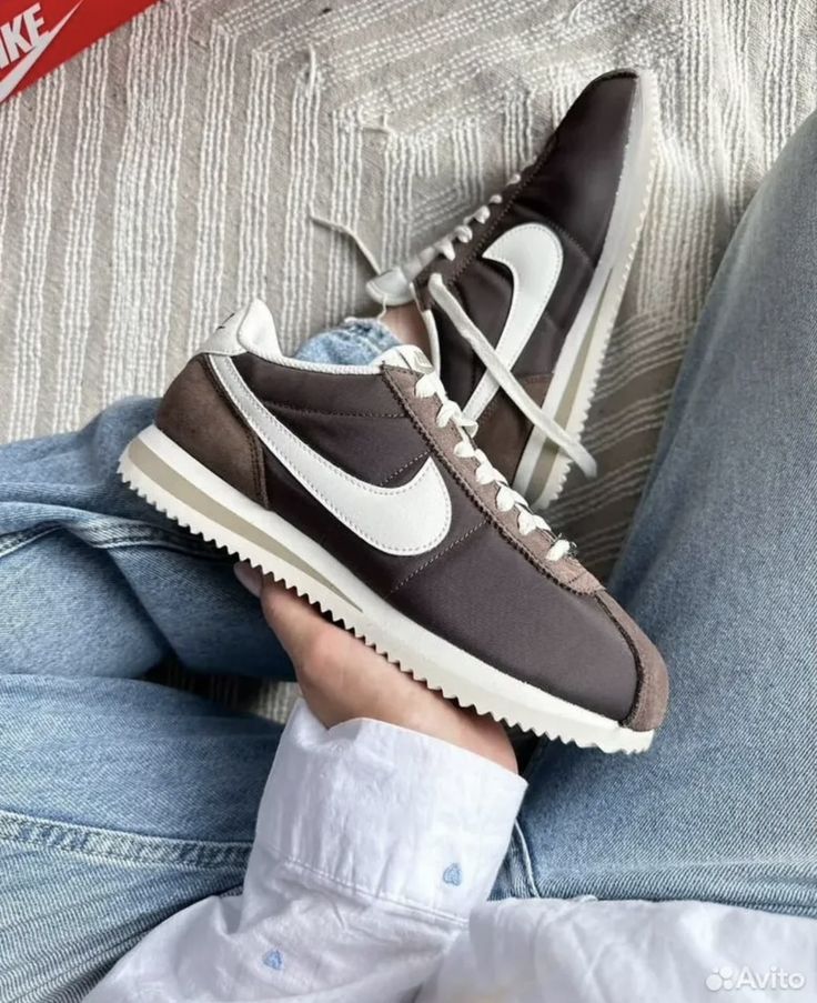 Cortez Full Brown