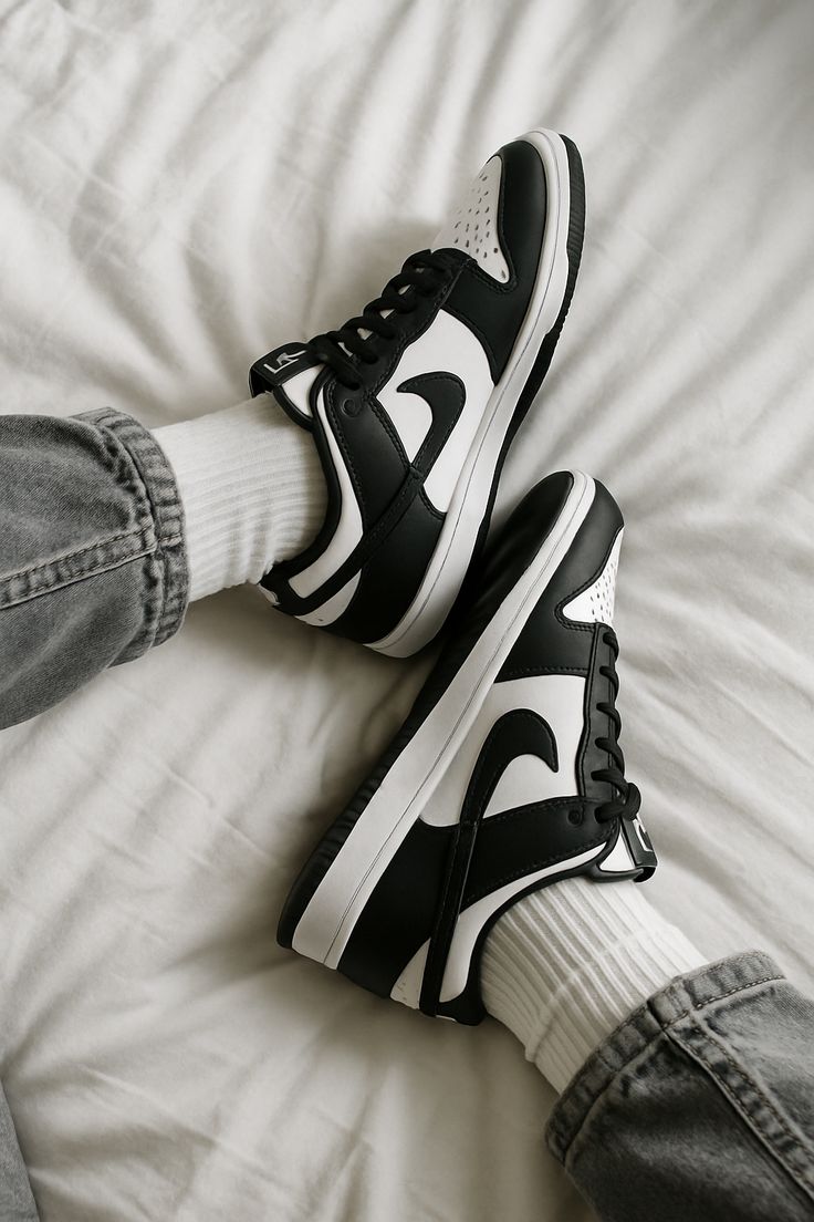 Dunk Low Panda
