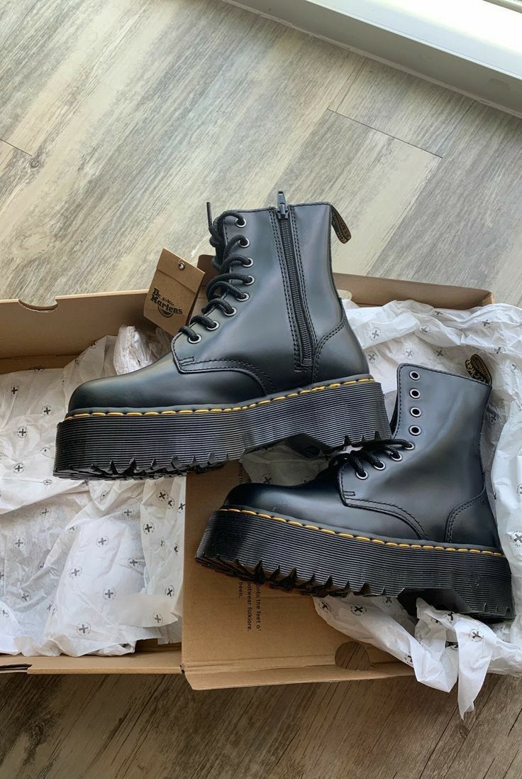 Dr Martens Hi Black