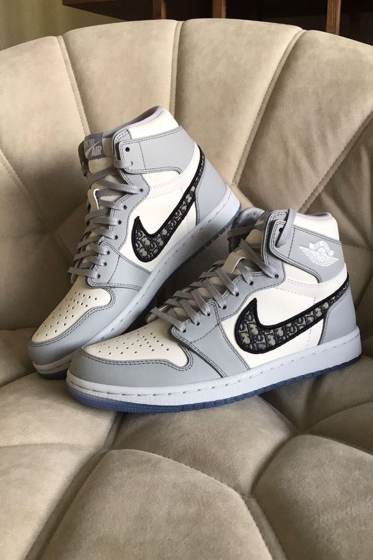 Jordan Hi Dior