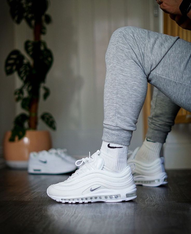 Airmax Tripple White