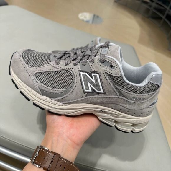 Nb 2002r