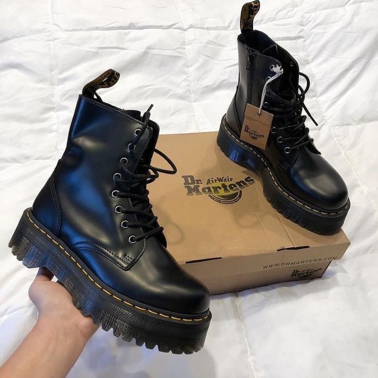 Dr Martens Hi Black